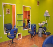 Batajnica - oprema za frizerski salon